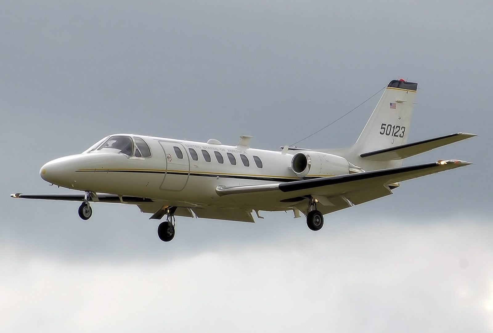 Cessna Citation V light jet on approach